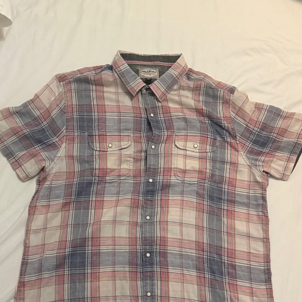 Men's Casual Plaid Button-Down Shirt in Pink and Blue